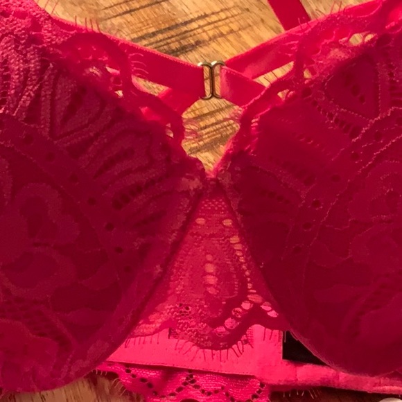 NWT La Senza 36C DIVA Demi Bra - Fuscia. - Picture 5 of 7